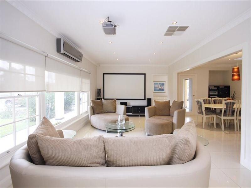 2 Huntingdale Avenue, West Lakes SA 5021