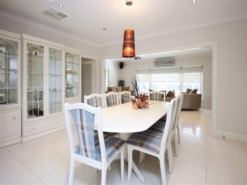 2 Huntingdale Avenue, West Lakes SA 5021