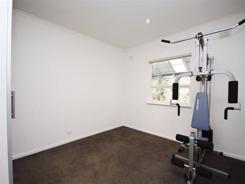 2 Huntingdale Avenue, West Lakes SA 5021