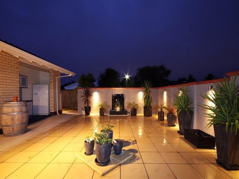 2 Huntingdale Avenue, West Lakes SA 5021