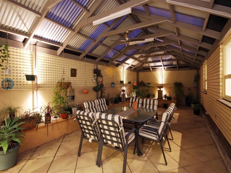 2 Huntingdale Avenue, West Lakes SA 5021