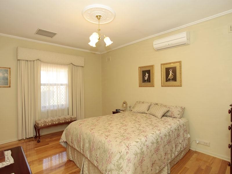 14 Farncomb Road, Fulham SA 5024