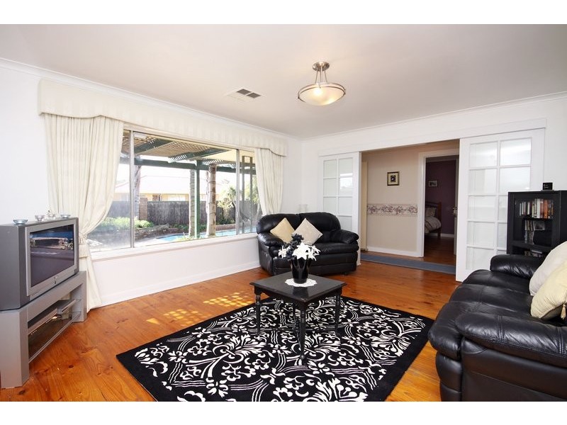 19 Lilac Avenue, Flinders Park SA 5025