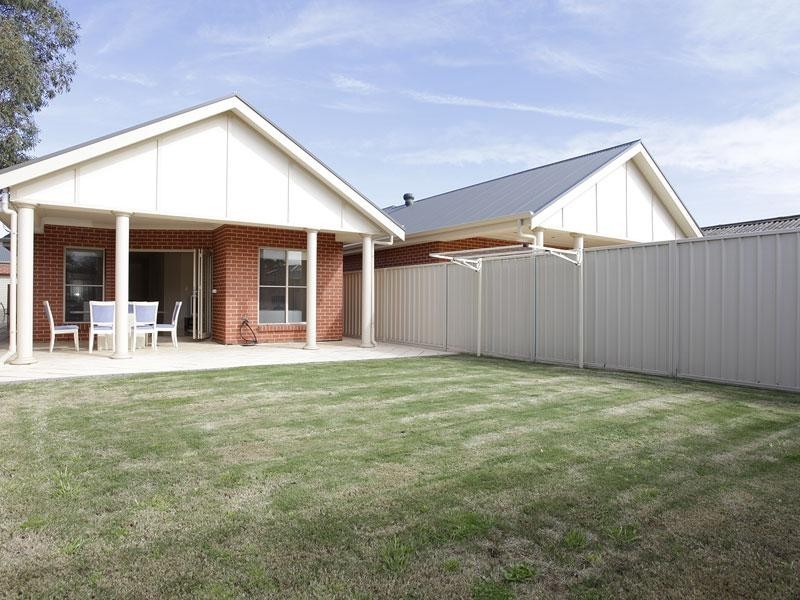 25 Hobart Road, Henley Beach South SA 5022