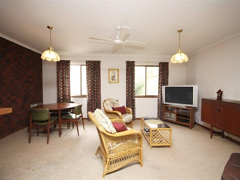 28 Cambridge Avenue, West Beach SA 5024