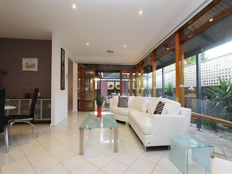 8 Annes Court, West Beach SA 5024