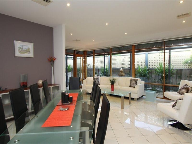 8 Annes Court, West Beach SA 5024