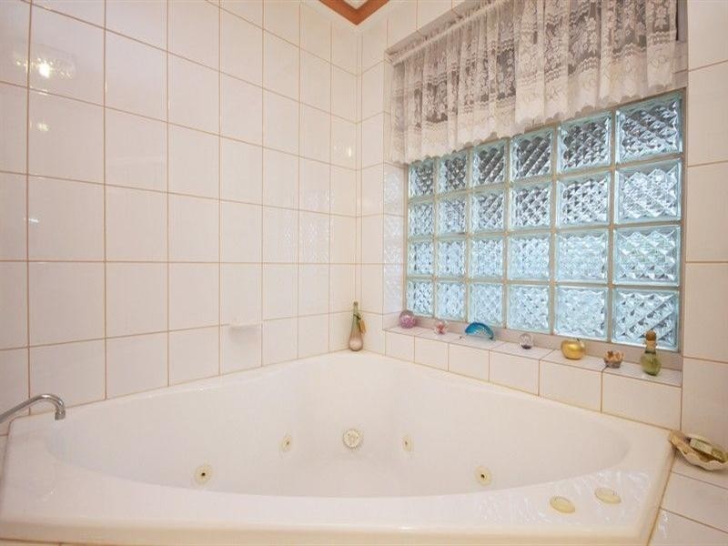 13 Fawnbrake Crescent, West Beach SA 5024