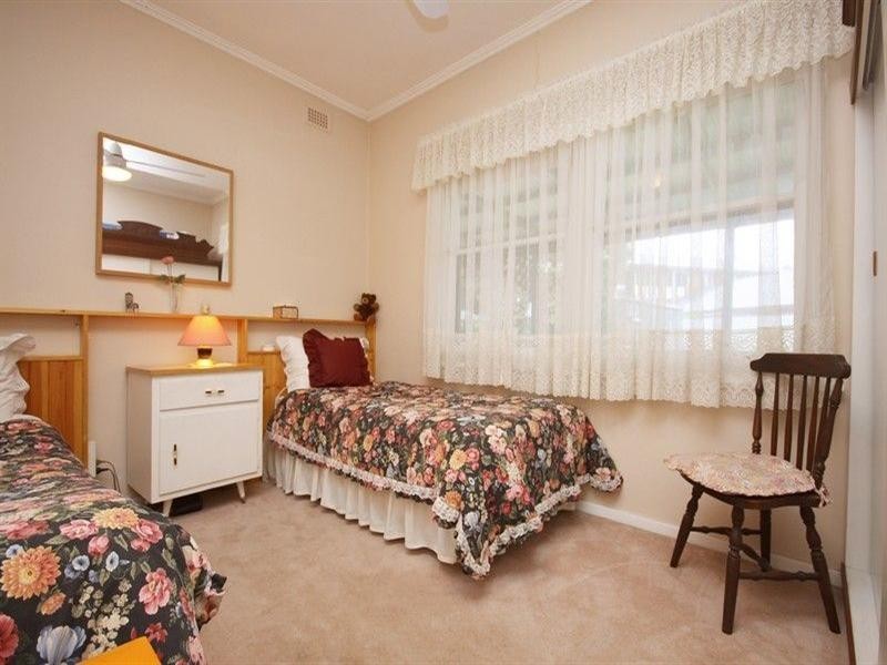 13 Fawnbrake Crescent, West Beach SA 5024