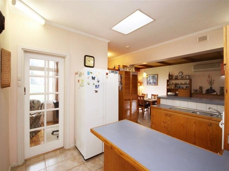 13 Fawnbrake Crescent, West Beach SA 5024