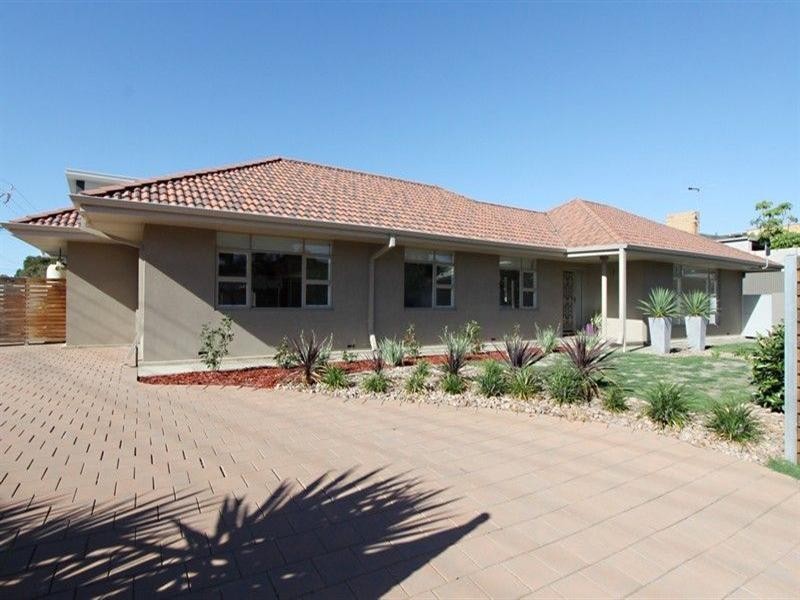 17 Shirley Crescent, West Beach SA 5024