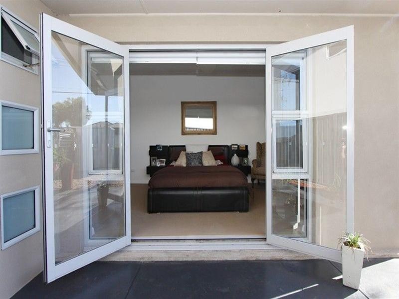 17 Shirley Crescent, West Beach SA 5024