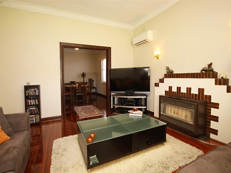 15 Fairweather Avenue, Woodville South SA 5011