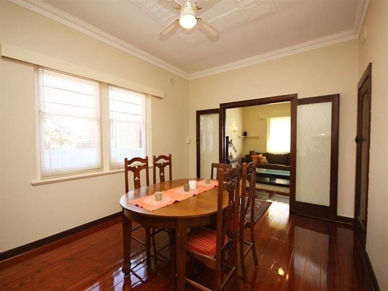 15 Fairweather Avenue, Woodville South SA 5011