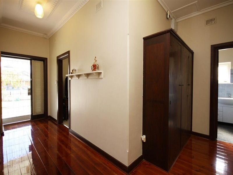 15 Fairweather Avenue, Woodville South SA 5011