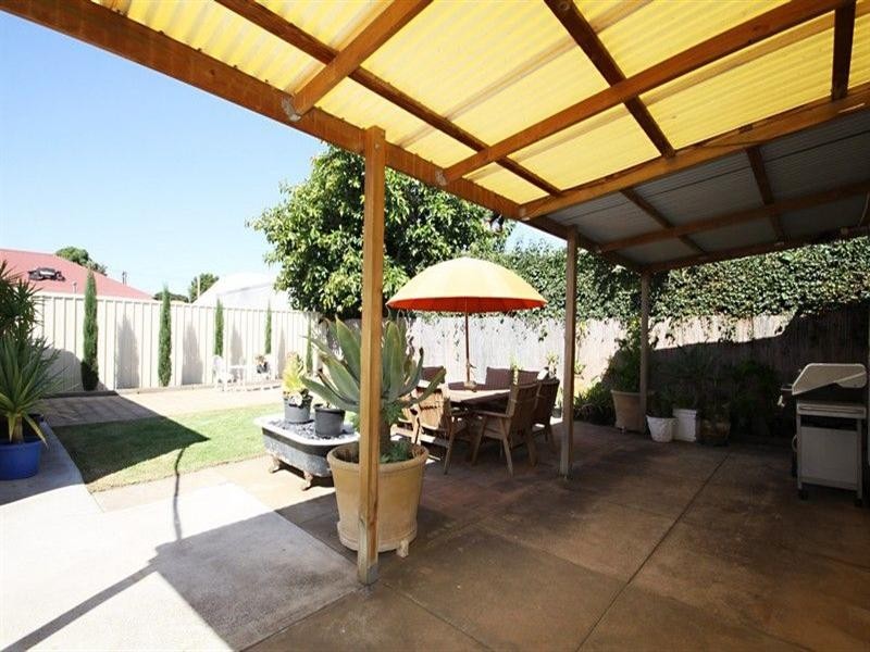 15 Fairweather Avenue, Woodville South SA 5011