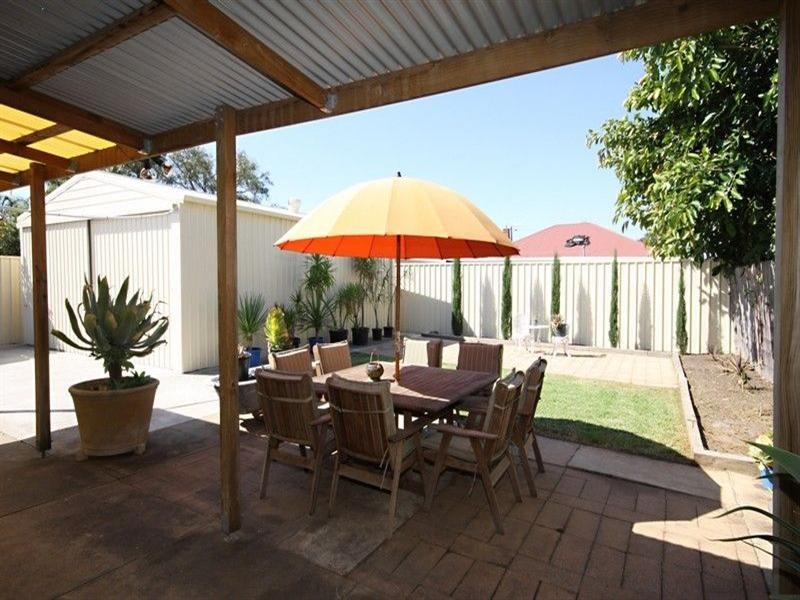 15 Fairweather Avenue, Woodville South SA 5011