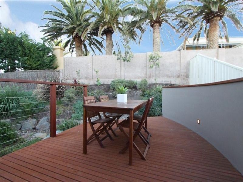 11 Mawson Close, Tennyson SA 5022