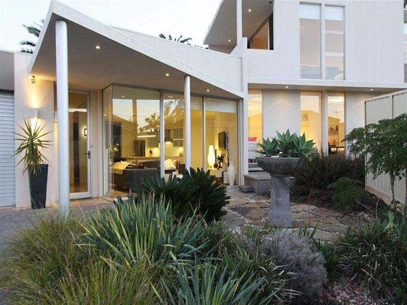 11 Mawson Close, Tennyson SA 5022