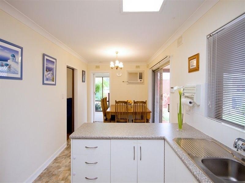 2 Lambros Avenue, Seaton SA 5023