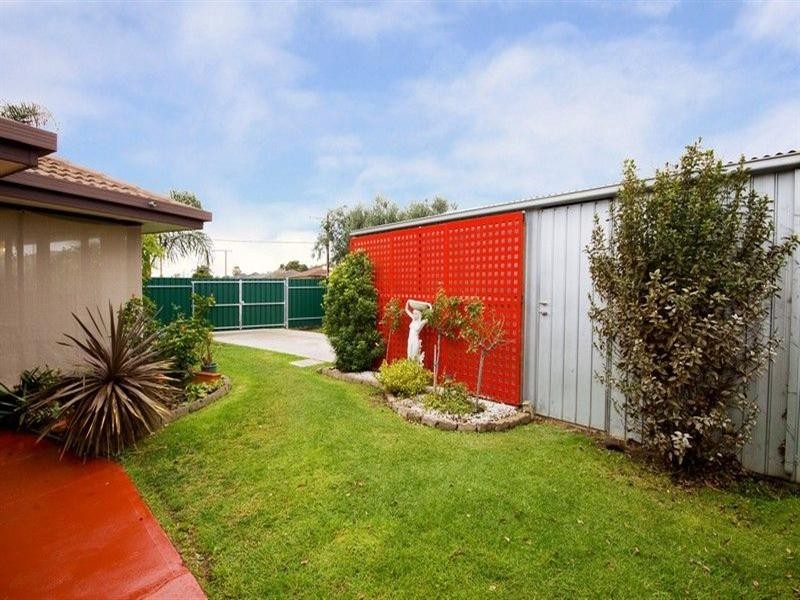 2 Lambros Avenue, Seaton SA 5023