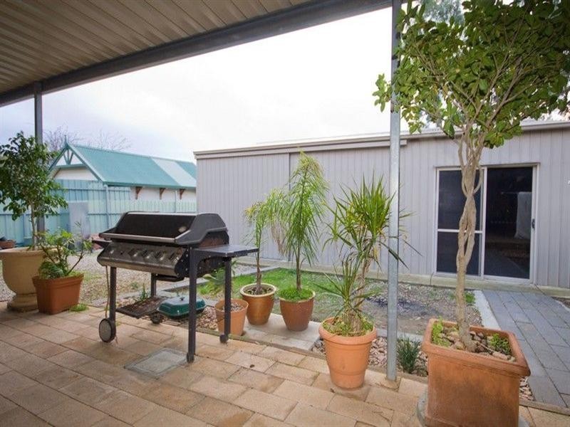 10 Tolley Road, Hope Valley SA 5090