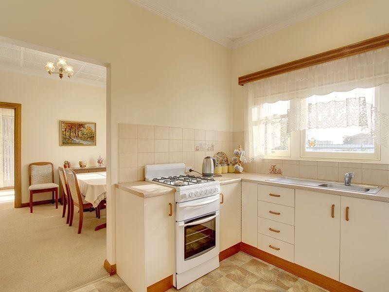 6 Weetunga Street, Fulham SA 5024