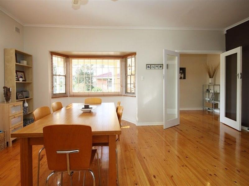 8 Henderson Street, Henley Beach SA 5022