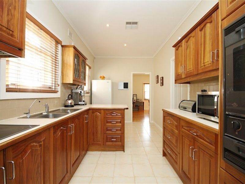 8 Henderson Street, Henley Beach SA 5022