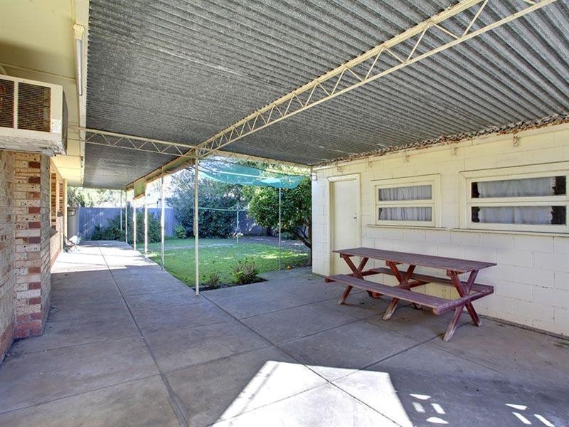 9 Samuel Street, Fulham SA 5024