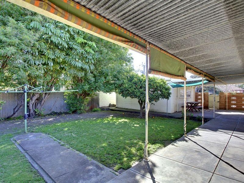 9 Samuel Street, Fulham SA 5024