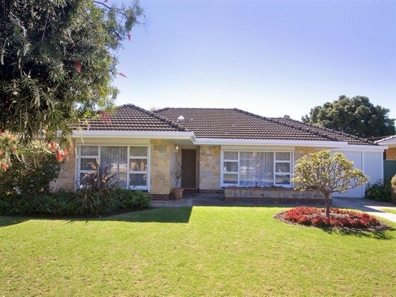 4 Winston Crescent, West Beach SA 5024