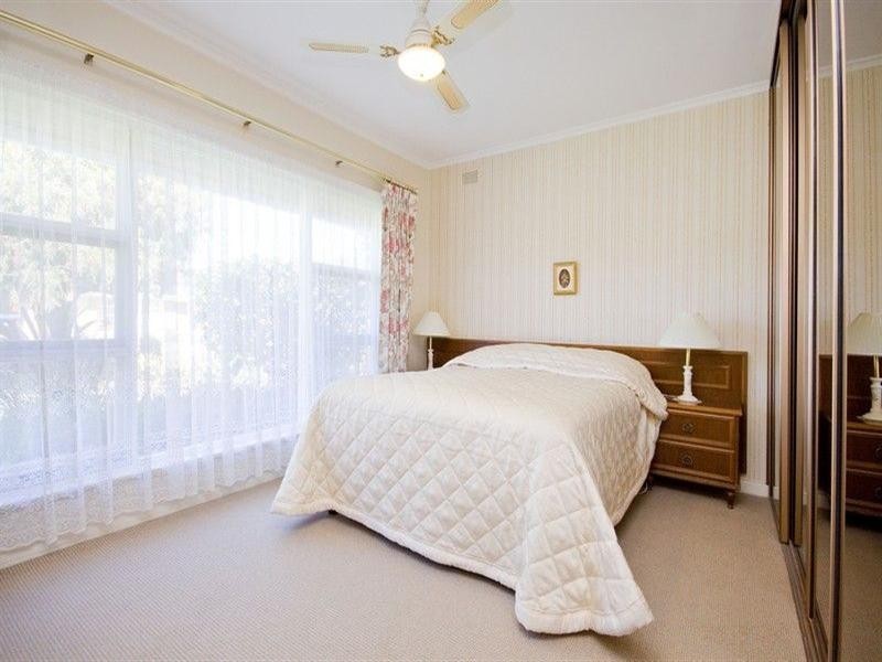 4 Winston Crescent, West Beach SA 5024