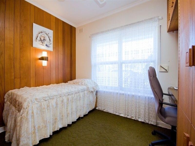 4 Winston Crescent, West Beach SA 5024
