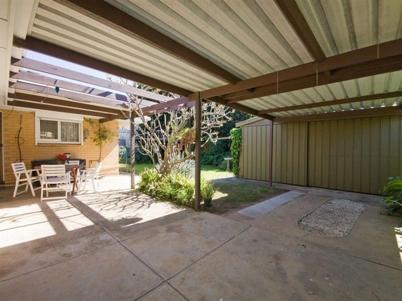 4 Winston Crescent, West Beach SA 5024