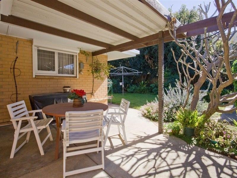 4 Winston Crescent, West Beach SA 5024