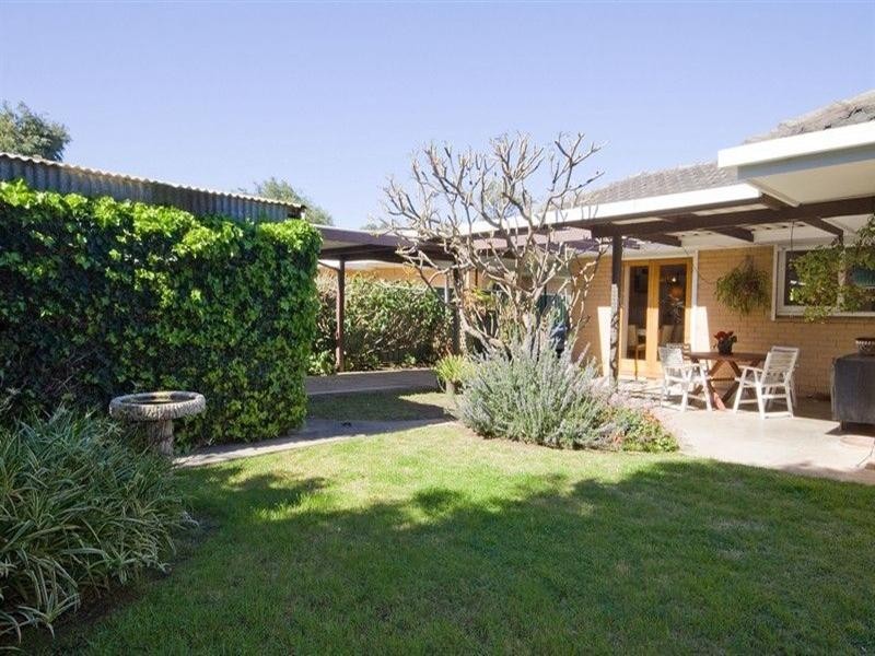 4 Winston Crescent, West Beach SA 5024