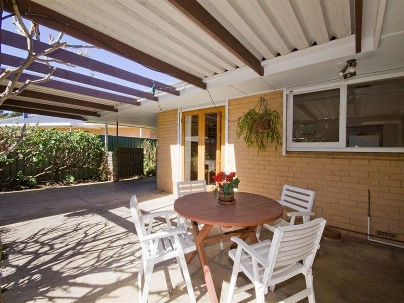 4 Winston Crescent, West Beach SA 5024