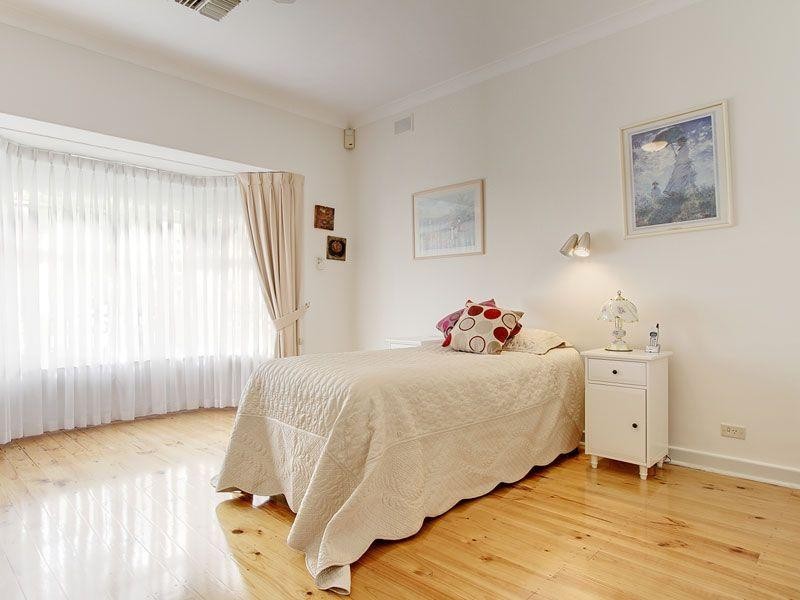 1 Carolyn Avenue, Fulham SA 5024