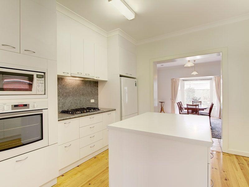 1 Carolyn Avenue, Fulham SA 5024