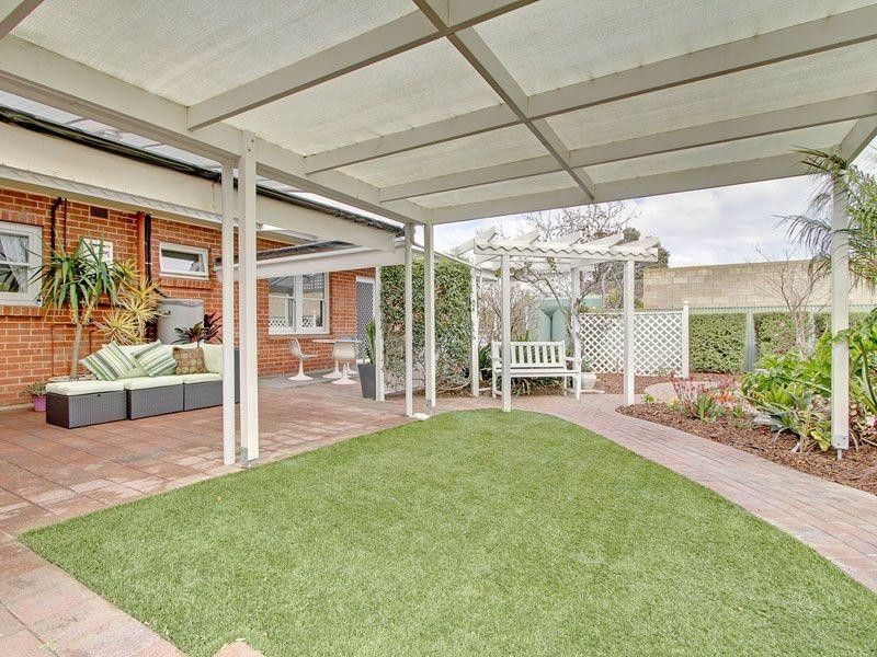 1 Carolyn Avenue, Fulham SA 5024