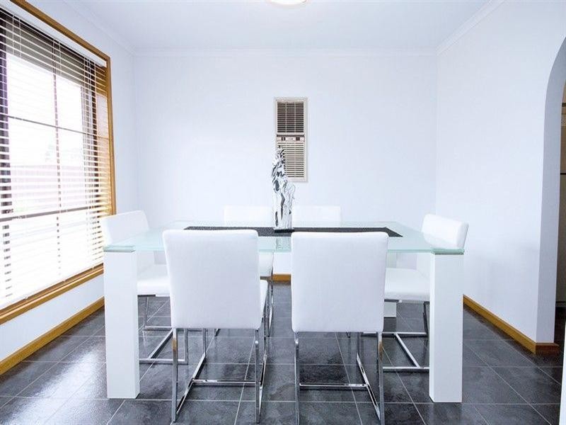 7 Peters Way, Seaton SA 5023