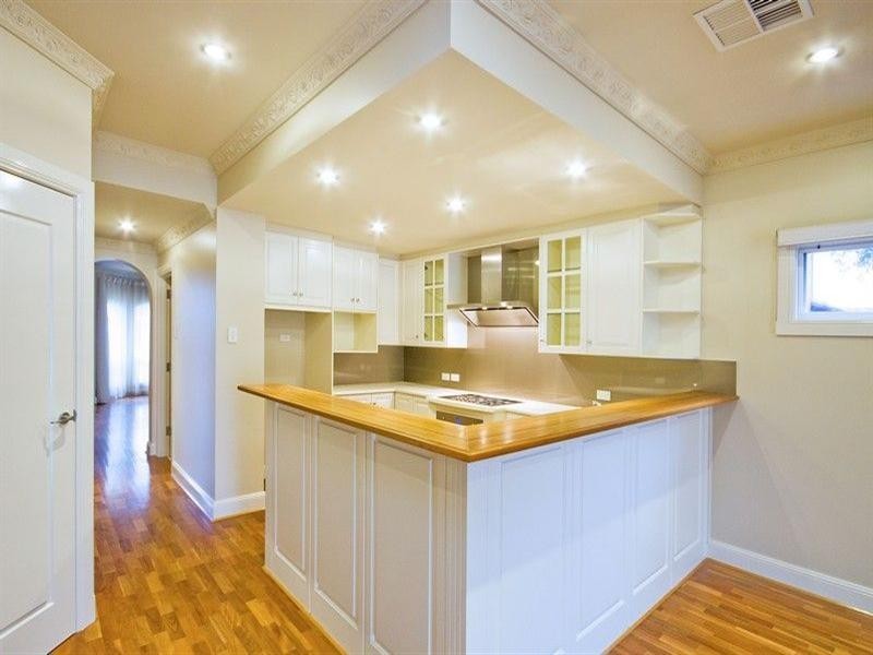 37 St Andrews Way, West Lakes SA 5021