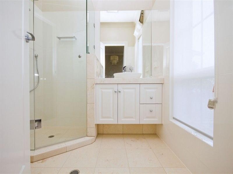 37 St Andrews Way, West Lakes SA 5021
