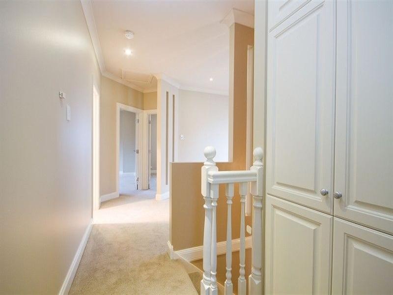 37 St Andrews Way, West Lakes SA 5021