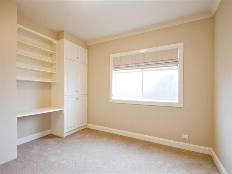 37 St Andrews Way, West Lakes SA 5021