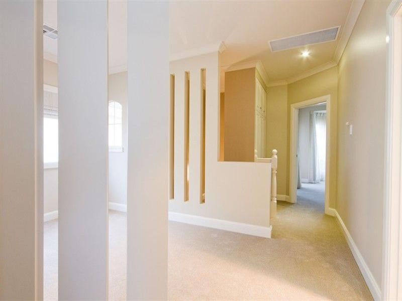 37 St Andrews Way, West Lakes SA 5021