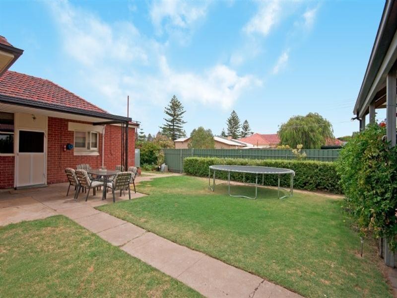 132 East Terrace, Henley Beach SA 5022