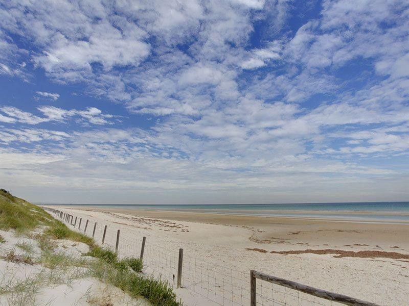 2 Estcourt Road, Tennyson SA 5022