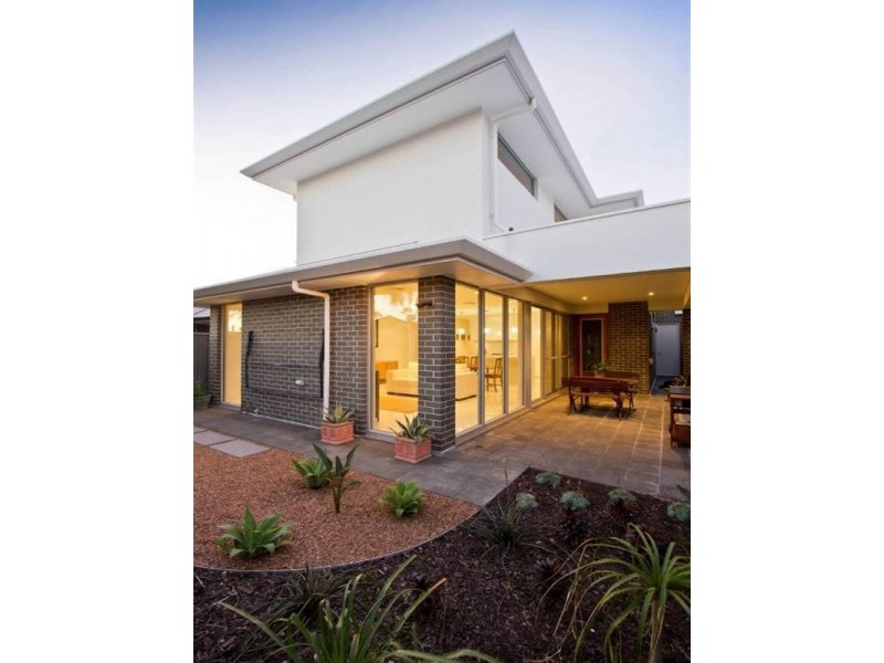 8 Paruna Road, Fulham Gardens SA 5024